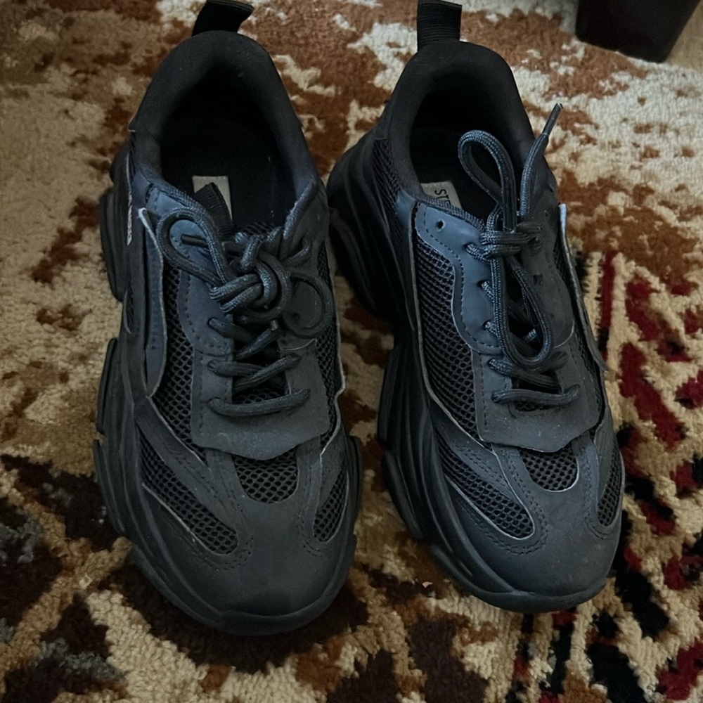 Steve Madden Black Sneakers